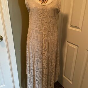 Elegant Lace Sleeveless Dress - Cream